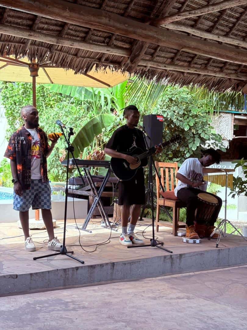 Livemusik auf der Pool-Terrasse